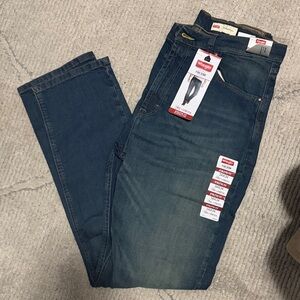 Wrangler Men's Dark Blue Relaxed Jeans